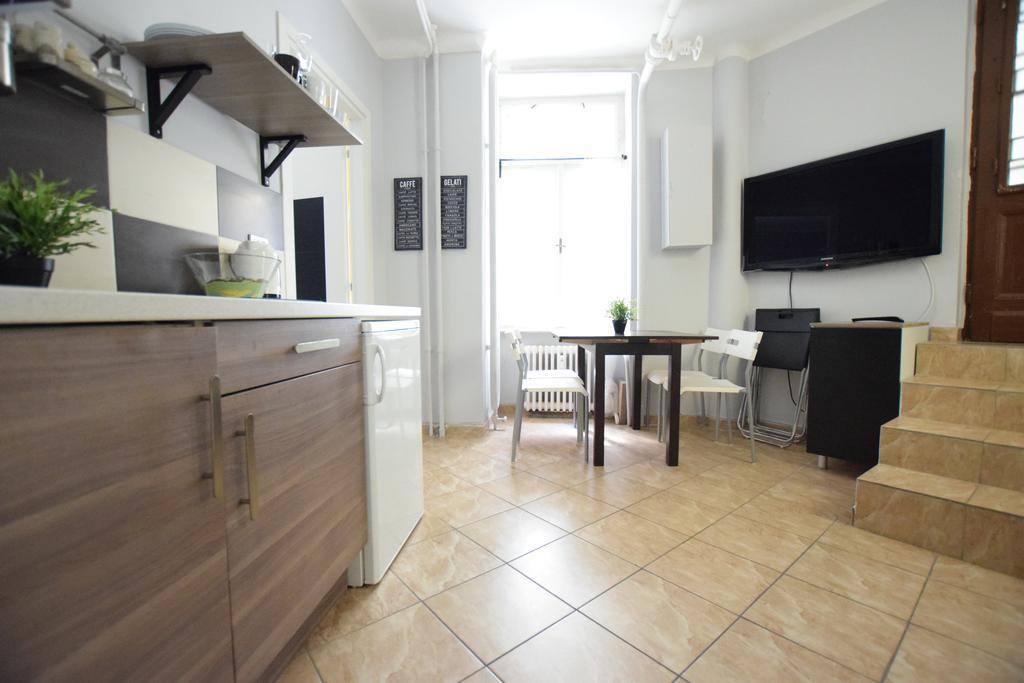 Budget Apartment By Hi5 - Revai Koz Budapest Bagian luar foto